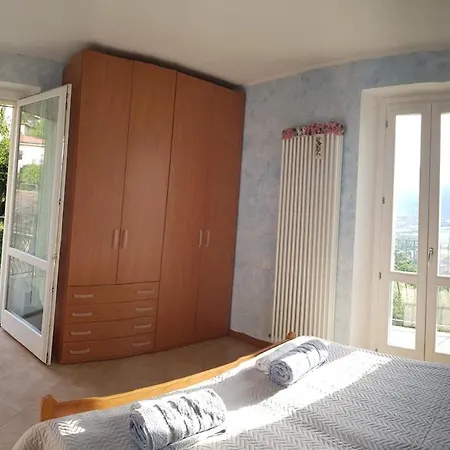 Il Palazzo With A View Of The And Nature Calolziocorte