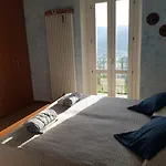 Il Palazzo With A View Of The And Nature كالولزيوكورتي